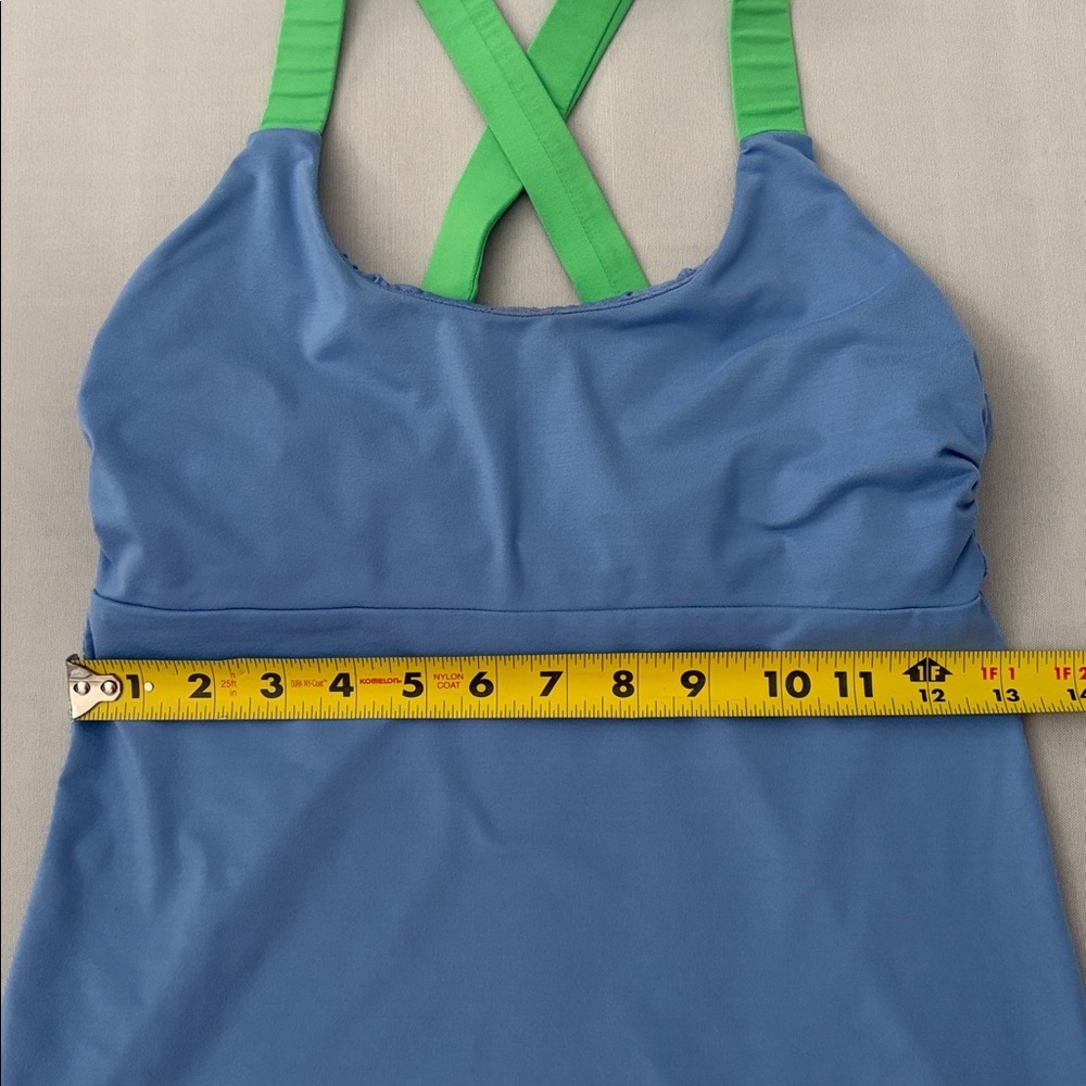 Patagonia Women's Light Blue Top Innerspace Fitness Workout Tank Top size Small - Picture 12 of 13